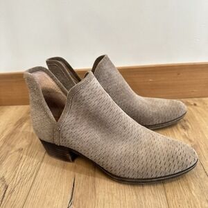 Lucky Brand Baley Ankle Bootie Size 7 Tan Suede Perforated Texture Pull On